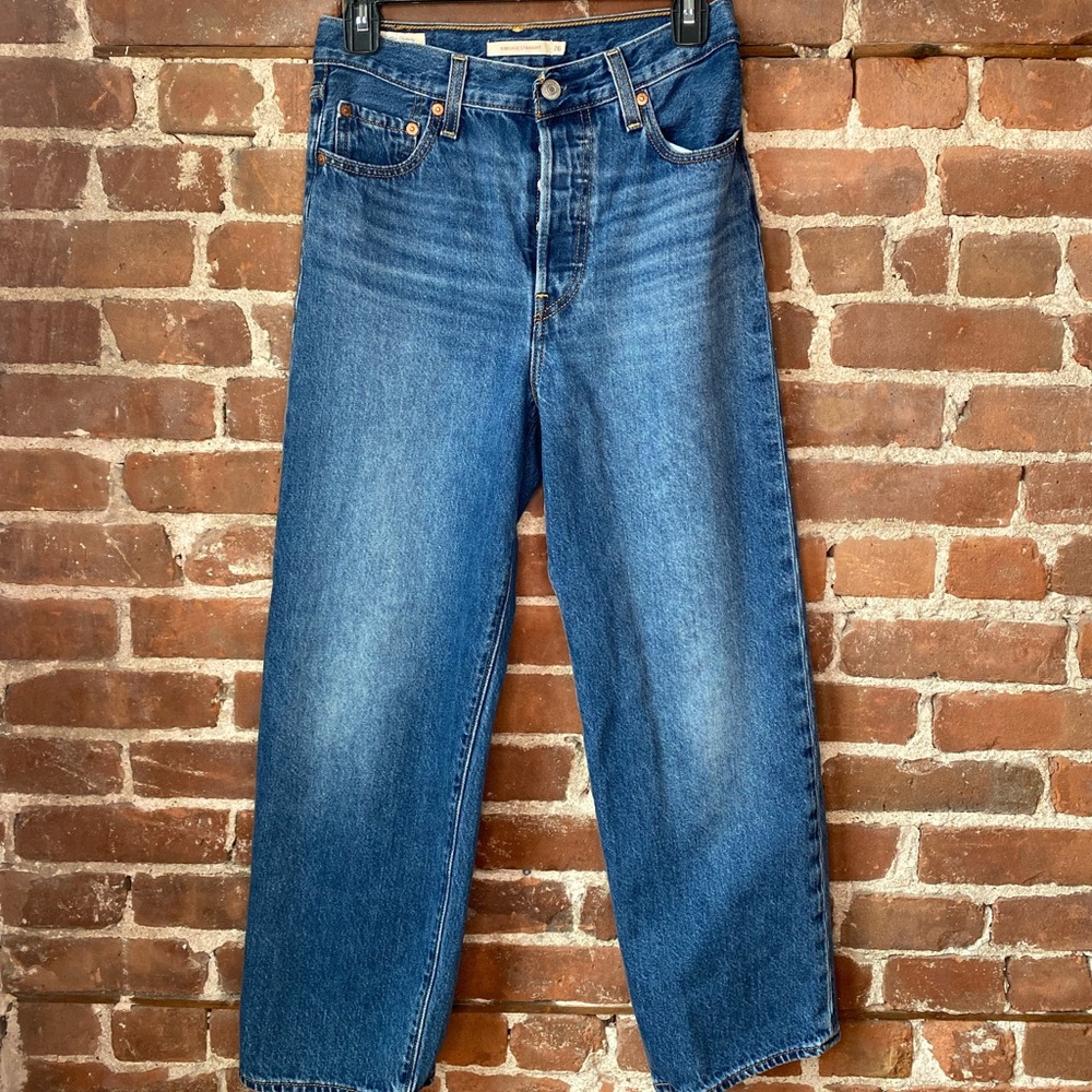 Ribcage jeans from Levi in non-stretch blue. Size 26